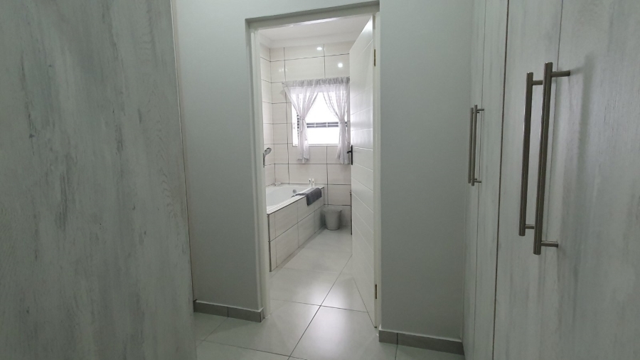 3 Bedroom Property for Sale in Dana Bay Western Cape